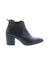 1 shoe size - 10