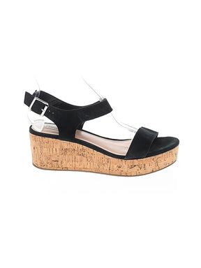 1 shoe size - 10