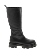 1 shoe size - 9