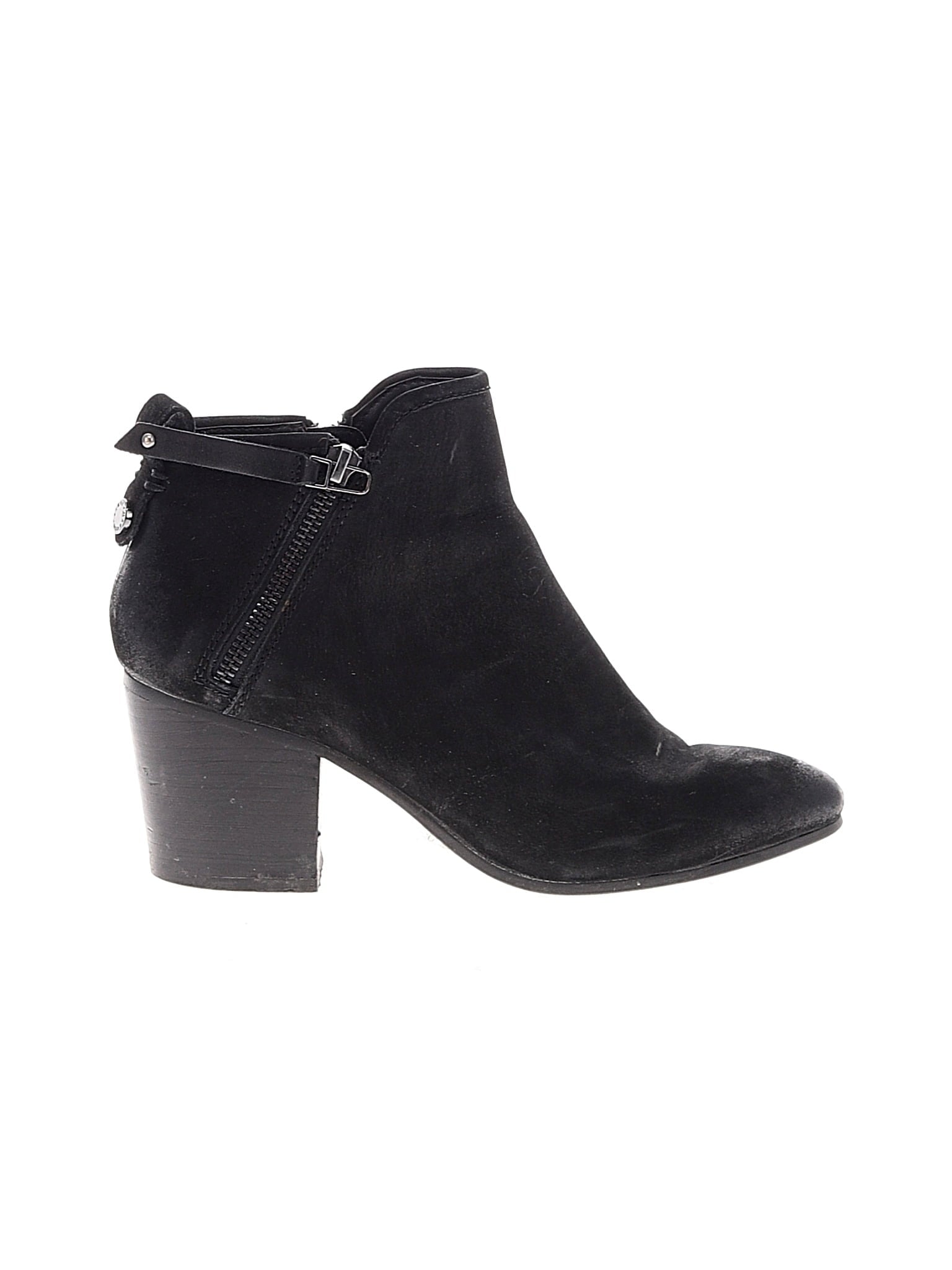1 shoe size - 7 1/2