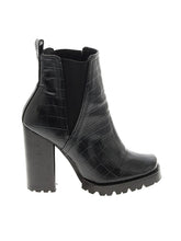 1 shoe size - 7 1/2