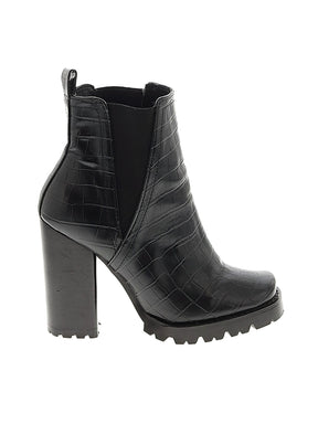 1 shoe size - 7 1/2