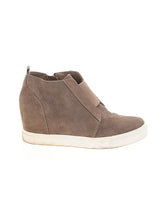 1 shoe size - 8