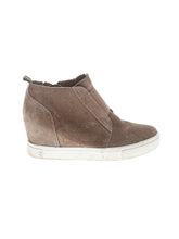 1 shoe size - 7 1/2