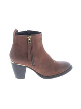 1 shoe size - 8 1/2