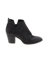 1 shoe size - 7 1/2