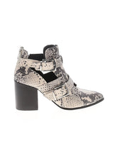 1 shoe size - 7