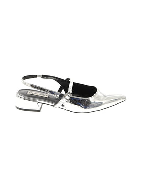 1 shoe size - 8