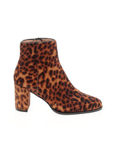 1 shoe size - 7 1/2