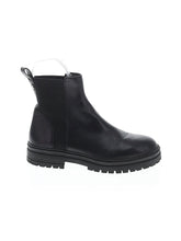 1 shoe size - 9