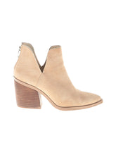 1 shoe size - 7