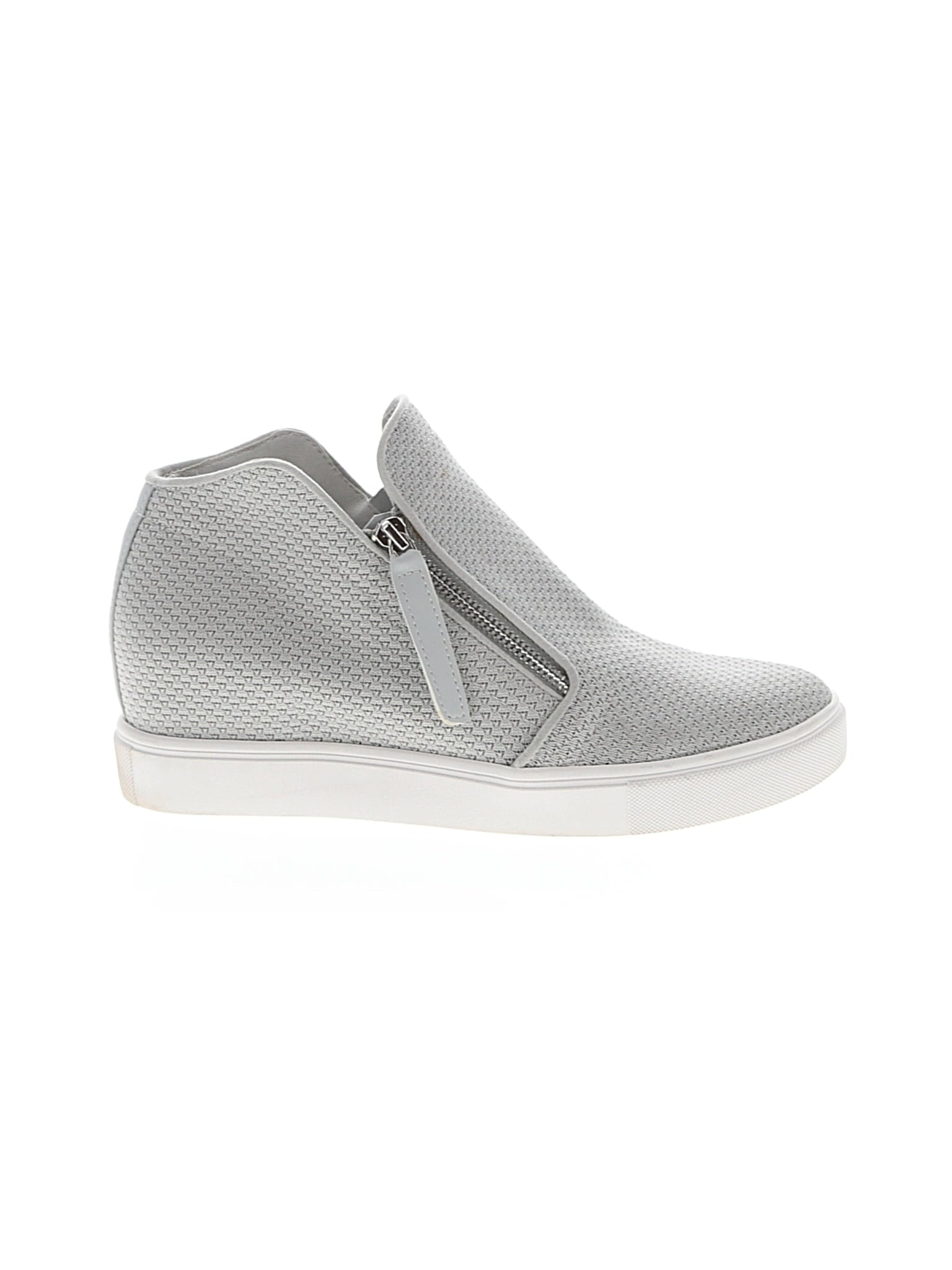 1 shoe size - 9