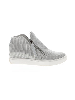 1 shoe size - 9