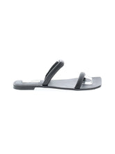 1 shoe size - 9