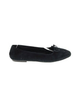 1 shoe size - 9