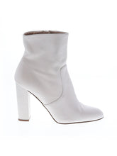 1 shoe size - 10
