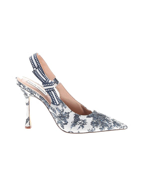 1 shoe size - 9