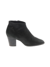 1 shoe size - 9 1/2