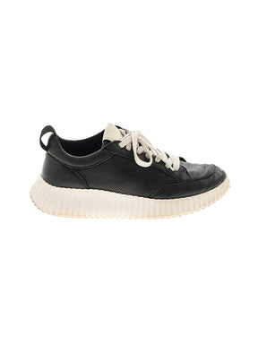 1 shoe size - 8