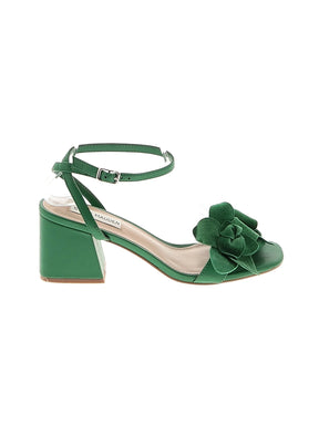 1 shoe size - 7