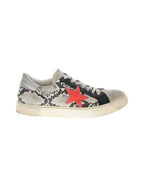 1 shoe size - 7