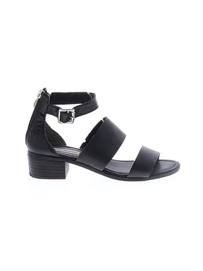 1 shoe size - 8